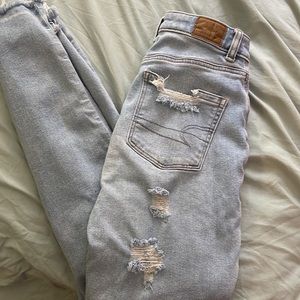 American eagle ripped mom jeans